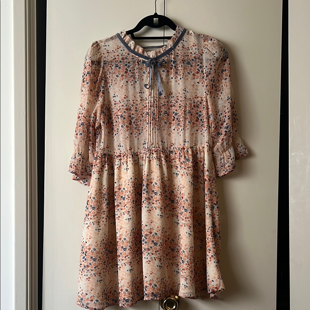Unique Floral Chiffon Dress with Ruffle Sleeves